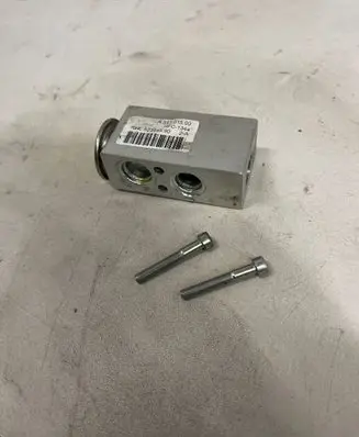 Renault Master III Air conditioning (A/C) expansion valve 52358590 HFC134A A31101500