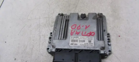KIA Optima Engine control unit/module 0281032352