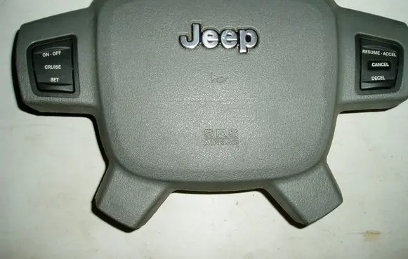 Jeep Grand Cherokee (WK) Steering wheel airbag P1CE761D5AA TYEDM2915X0409