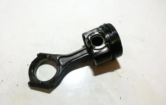 Piston with connecting rod