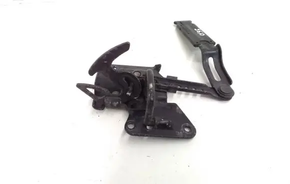 Audi A6 S6 C5 4B Engine bonnet/hood lock/latch loop/hook 4B0823480C