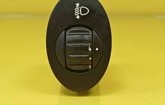 Ford Escort Headlight level height control switch 0307851419