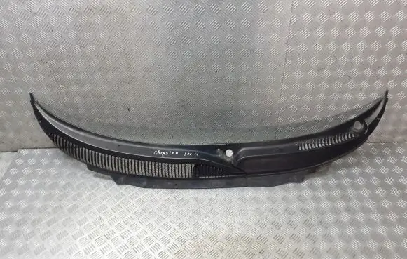 Chrysler 300M Wiper trim