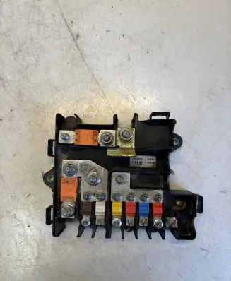 Iveco Daily 6th gen Fuse module 5802381101