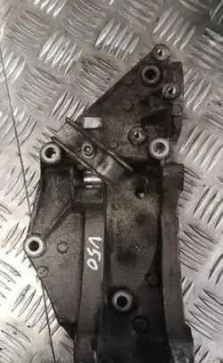 Volvo V50 Generator/alternator bracket 9682367380
