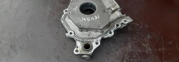 Peugeot 3008 I Oil pump 26724803