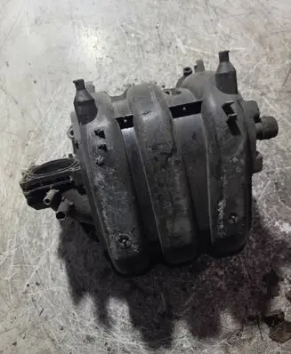 Volkswagen Polo IV 9N3 Intake manifold 03E129711