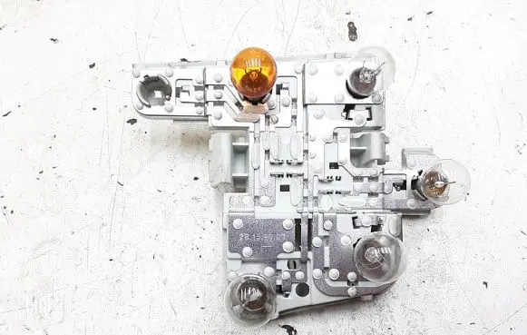 Volvo S40 Tail light bulb cover holder 28139007