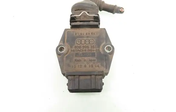 Audi A4 S4 B5 8D Combustion control unit/module 8D0905351