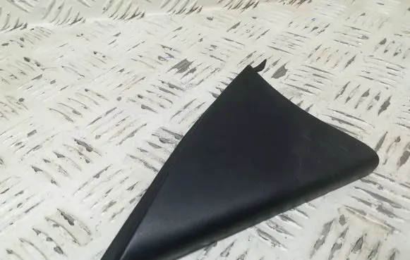 Mazda B2500 Plastic wing mirror trim cover UH7169171