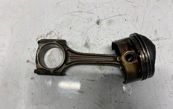 Volkswagen PASSAT B6 Piston with connecting rod bhs06bh
