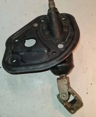 Volkswagen Transporter - Caravelle T4 Steering rack mounting bracket 702419531E