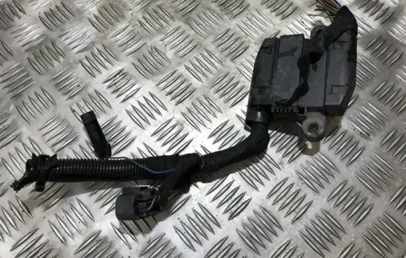 Opel Zafira A Fuse box set 80046491