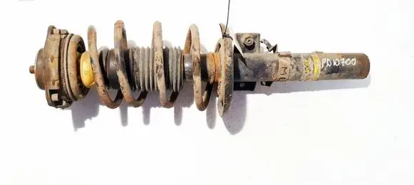 Volkswagen Polo IV 9N3 Front shock absorber/damper