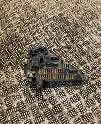 BMW 5 E60 E61 Fuse box set 6906619