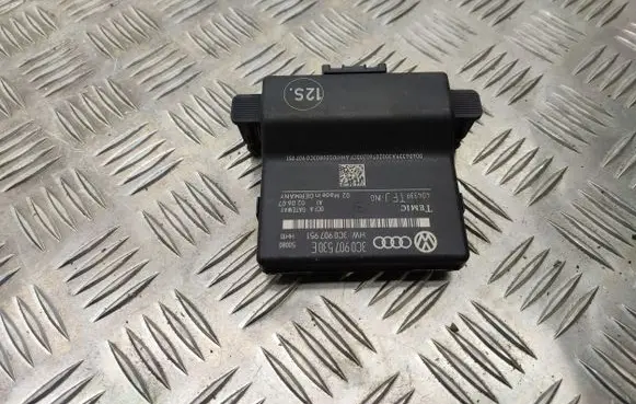 Volkswagen PASSAT B6 Gateway control module 3C0907530E 3C0907951