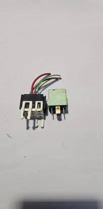 BMW 5 E39 Other relay 8373700 V23134K59X312