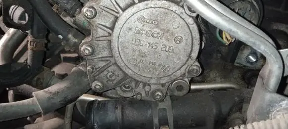 Mitsubishi Lancer X Vacuum pump 03G145209C