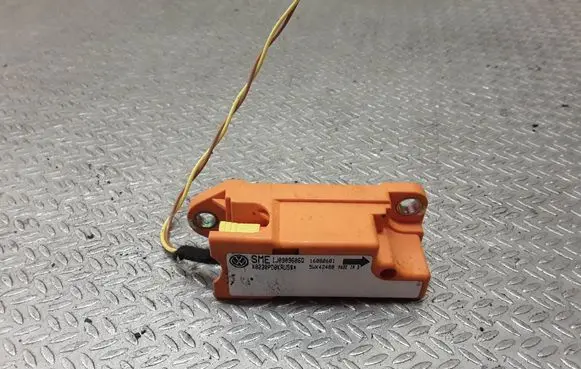 Volkswagen New Beetle Airbag deployment crash/impact sensor 1J0909606Q 16000601 5WK42400
