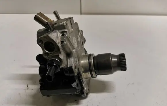 Fuel injection high pressure pump