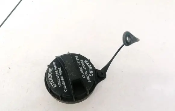 Hyundai Santa Fe Fuel tank filler cap 
