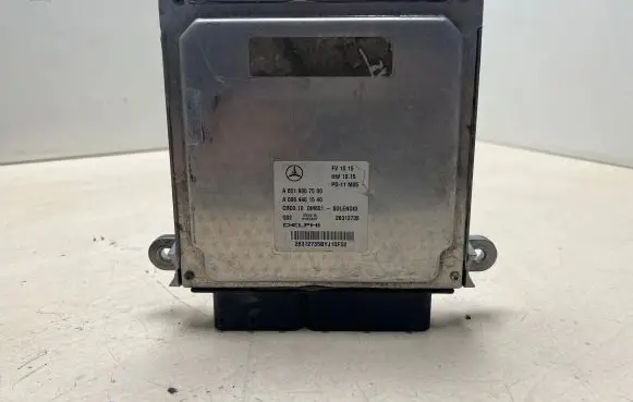 Mercedes-Benz E W212 Engine control unit/module A6519007500 28312735 A0064461540