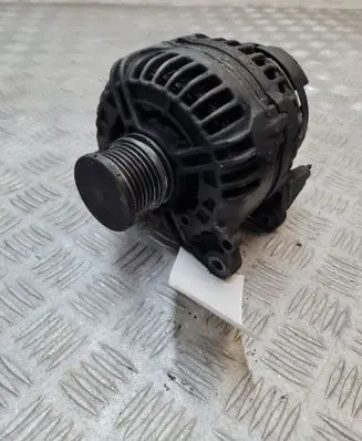 Volkswagen Touran I Generator/alternator 06F903023F
