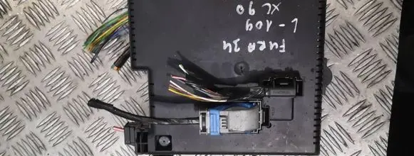 Volvo XC90 Fuse module 28017881