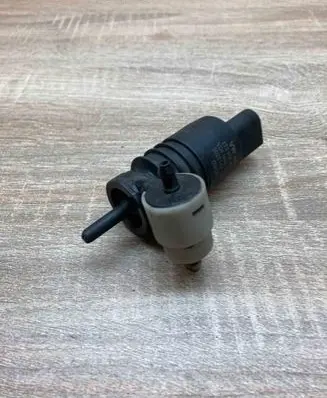 Audi Q7 4L Windscreen/windshield washer pump 1T0955651A 3028143