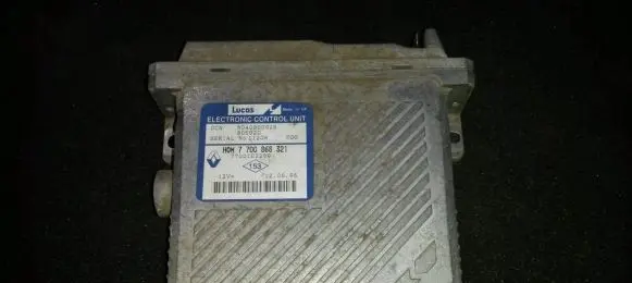 Volvo S40, V40 Engine control unit/module hom7700868321 7700102260