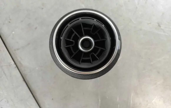 Audi Q2 - Dash center air vent grill 81a820901e