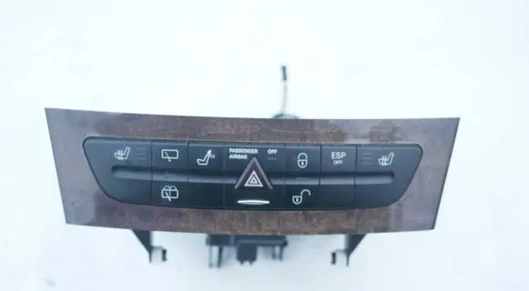 Mercedes-Benz E W211 Hazard light switch A2116800552