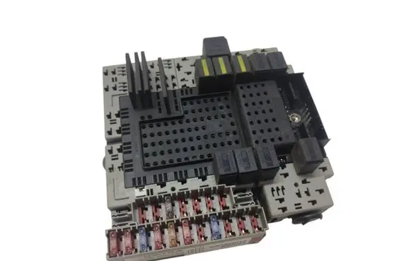 Volvo S80 Fuse module 8645729 8688153 8622520
