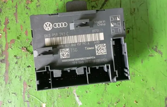Audi A4 S4 B8 8K Door control unit/module 8K0959792C