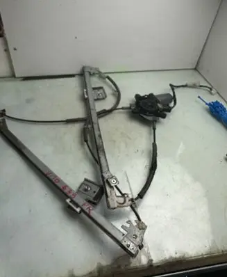 Mercedes-Benz Vito Viano W639 Front door window regulator with motor A6395406909 G195474