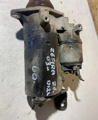Opel Zafira A Starter motor