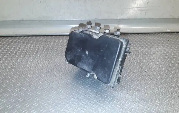 Renault Clio III ABS Pump 8200747140 0265232077