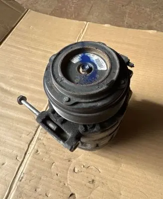 BMW 7 F01 F02 F03 F04 Air conditioning (A/C) compressor (pump) 6987890 06M10 LH2115343