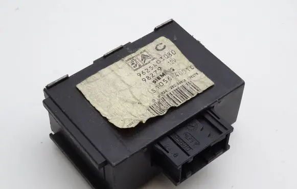 Peugeot 306 Door central lock control unit/module 9625403080