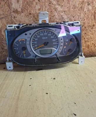 Nissan Almera Tino Speedometer (instrument cluster) BU071