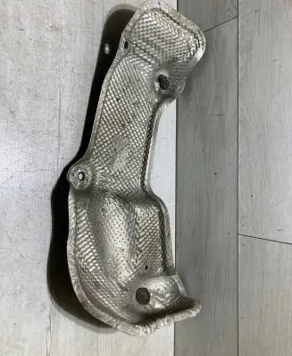 Skoda Superb B8 (3V) Exhaust heat shield 3Q0825756