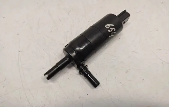 BMW 7 F01 F02 F03 F04 Headlight washer pump 7217792 67637217792