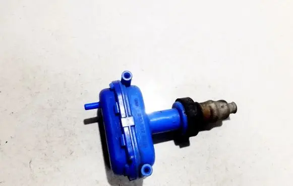 Audi 100 200 5000 C3 Central locking vacuum pump 893862153d