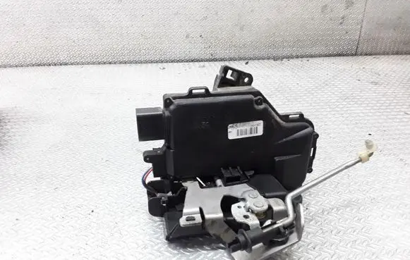 Audi A4 S4 B6 8E 8H Rear door lock