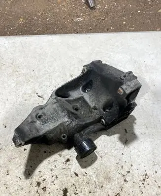 Generator/alternator bracket
