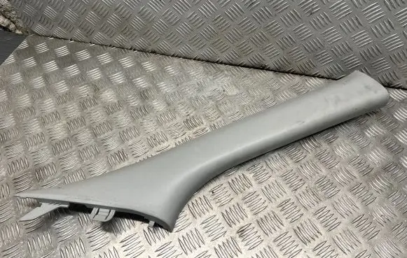 Hyundai Santa Fe (A) pillar trim 858212W000