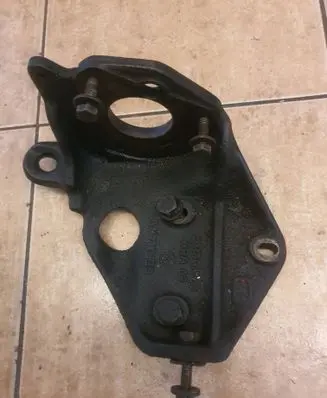 Volkswagen Transporter - Caravelle T4 Fuel pump bracket 074130147