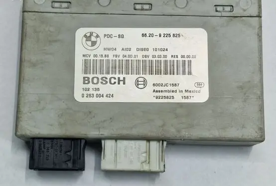 BMW 1 E81 E87 Parking PDC control unit/module 9225825 66209225825 0263004424