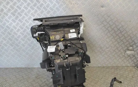 Dacia Sandero III Heater blower radiator 272705961R 5BP300000