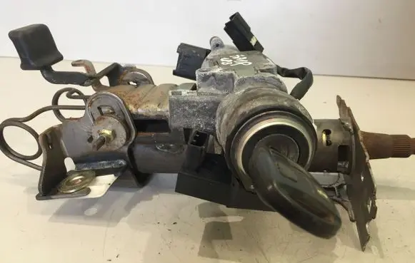 Toyota Avensis T250 Steering wheel axle 736661A 4306 N0501517